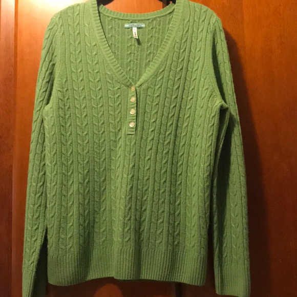 G.H. Bass & Co. Sweaters - G.H Bass &Co Women V-neck pullover